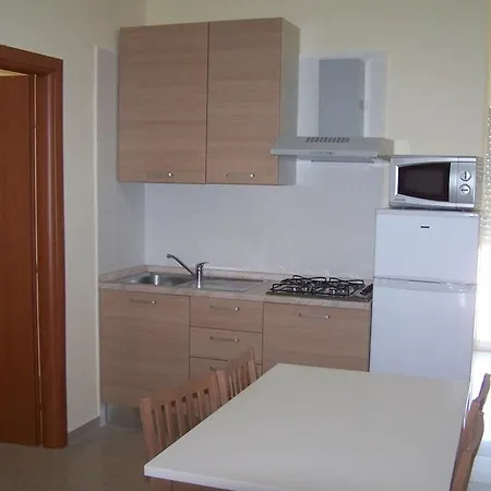 Ξενοδοχείο με διαμερίσματα Milano 3*